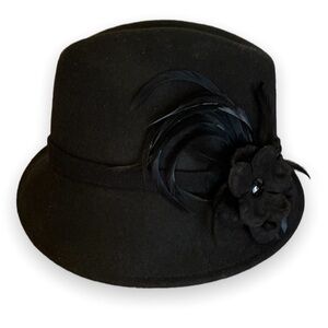 Wool Felt Hat Feather Accent Black